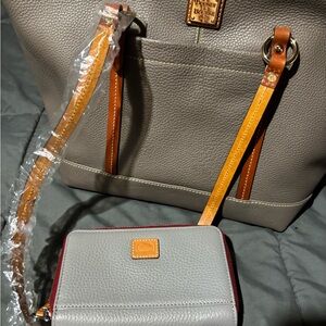 Dooney & Bourke pebbled leather Women's Bag Set